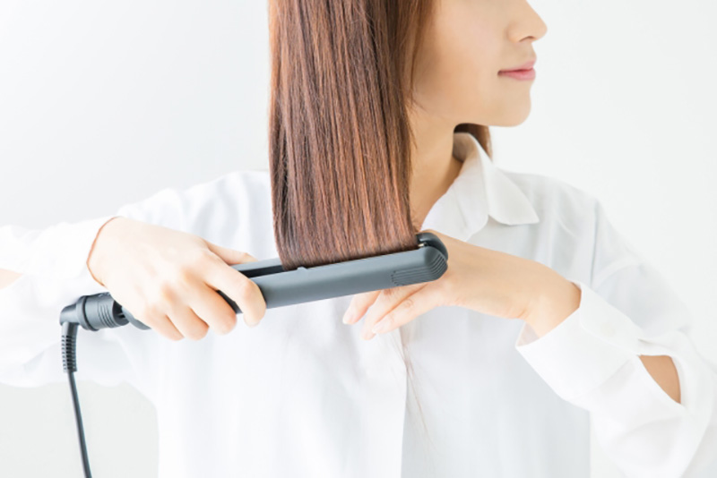 意外とやってしまっている？！ヘアアイロンの間違った使い方とは